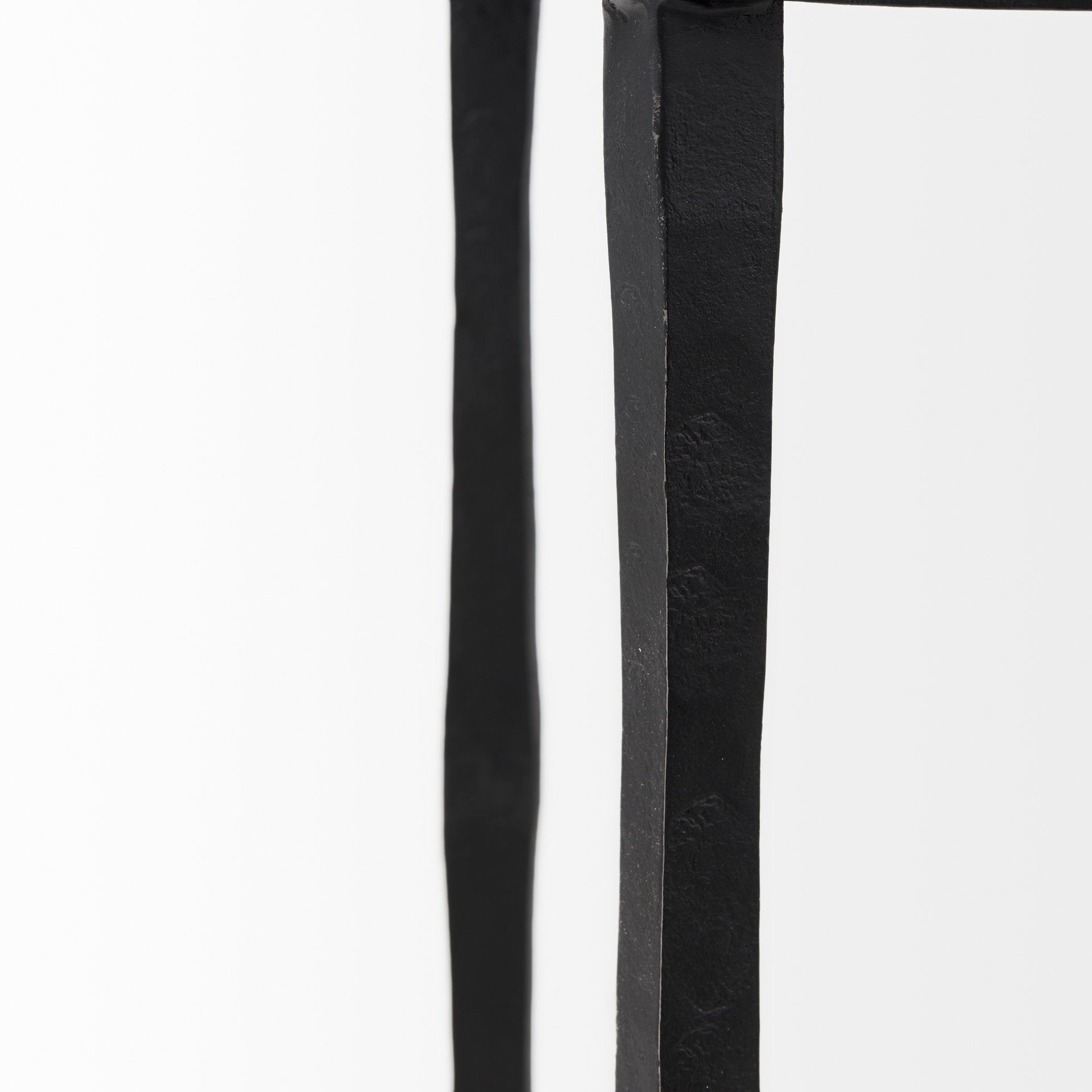 Mercana - Timothy Accent Table in Black, Metal
