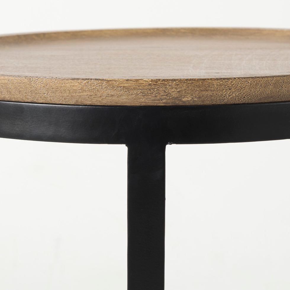Mercana - Aisley Accent Table in Brown, Solid Wood