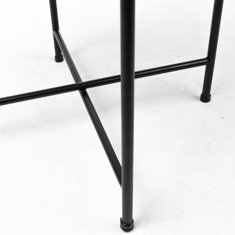 Mercana - Samantha Accent Table in Black, Mirrored Glass