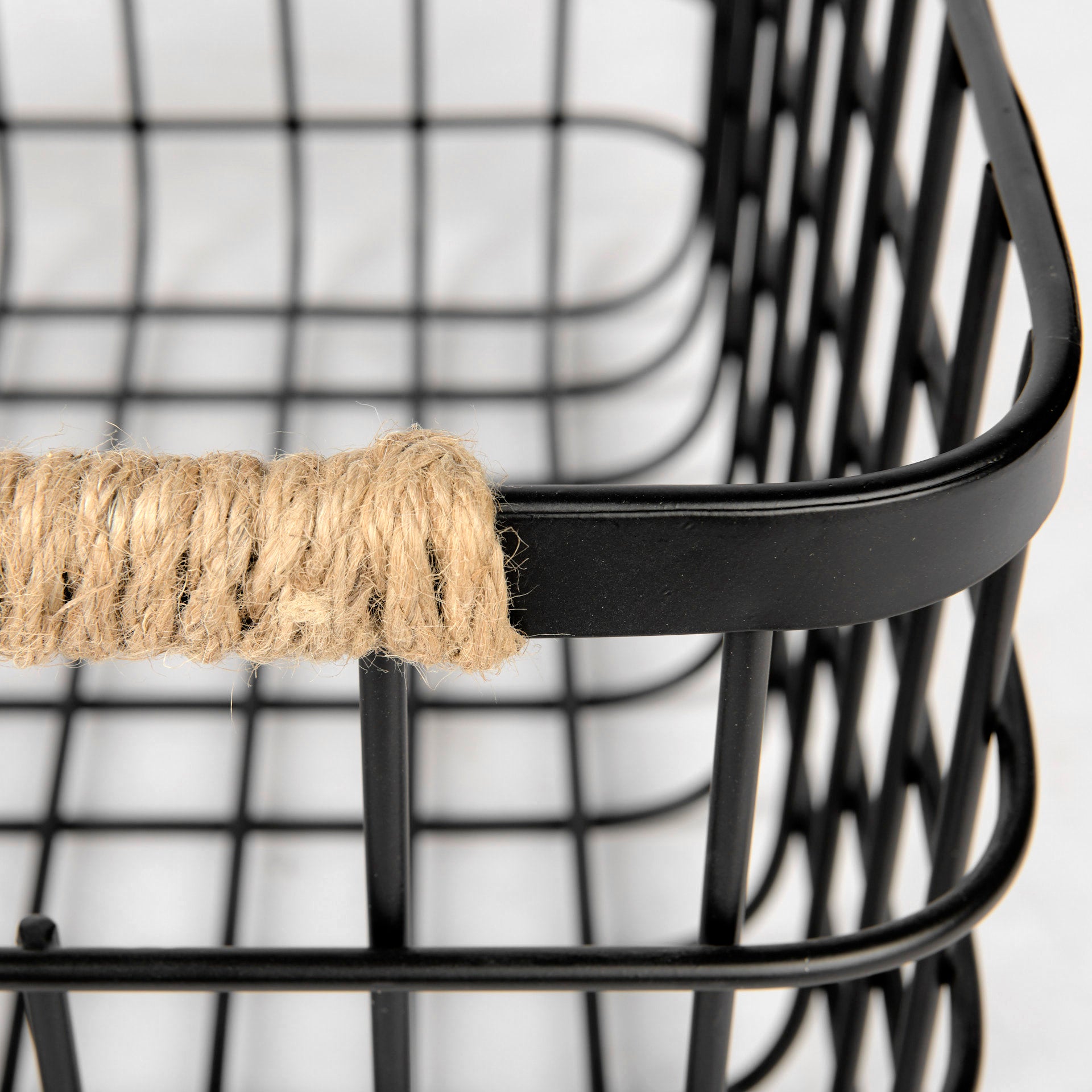 Mercana - Marius Basket in Black, Metal
