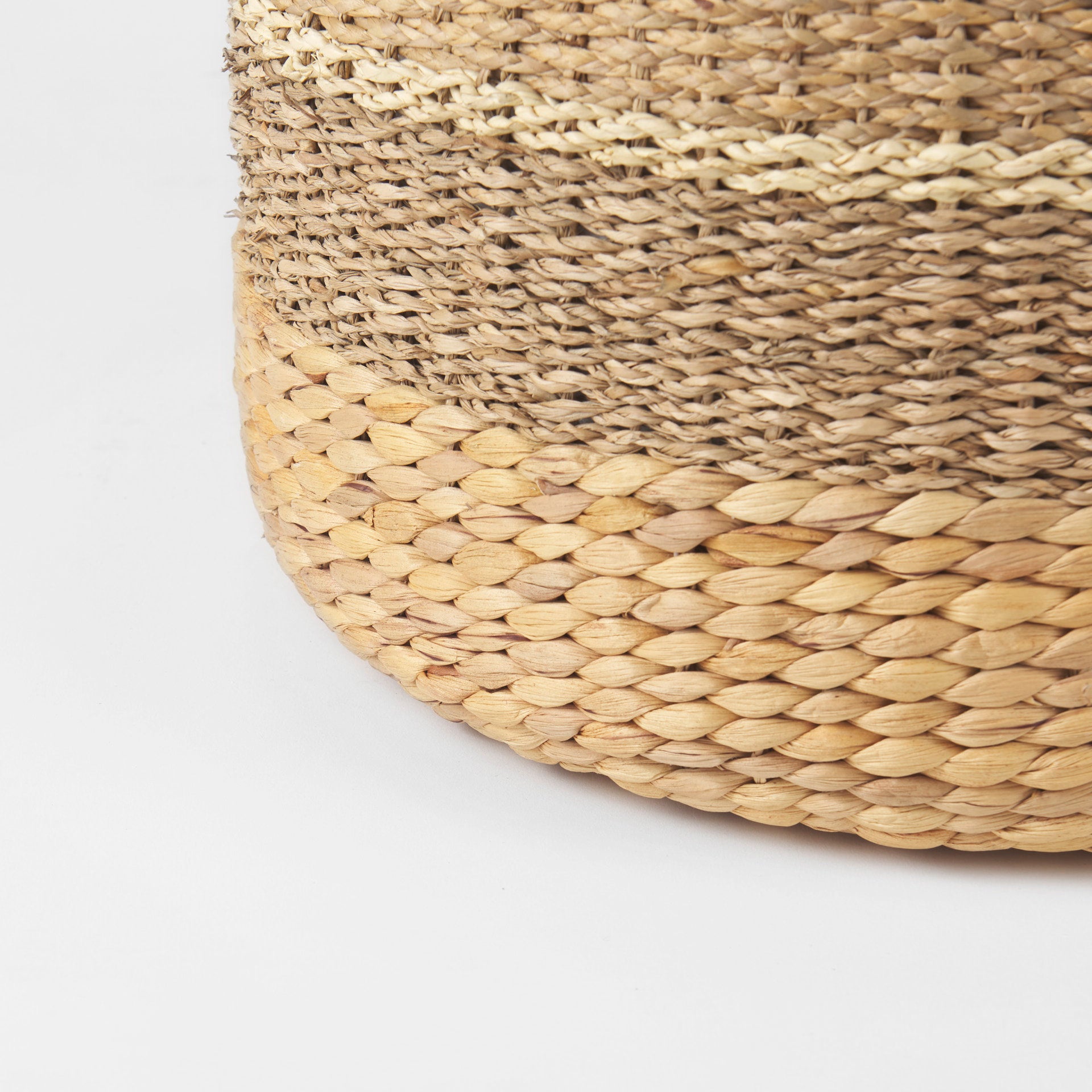 Mercana - Maya Pouf in Brown, Seagrass