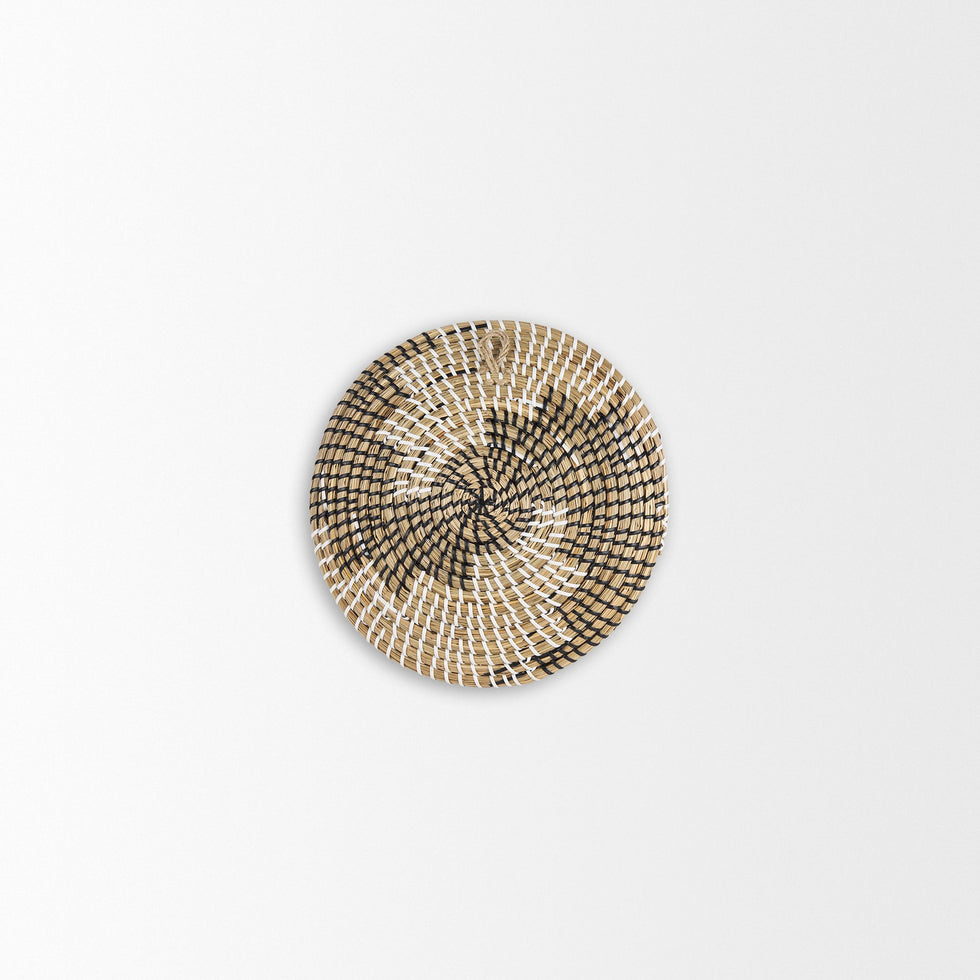 Mercana - Luna Light Brown Seagrass Round Wall Hanging Plate
