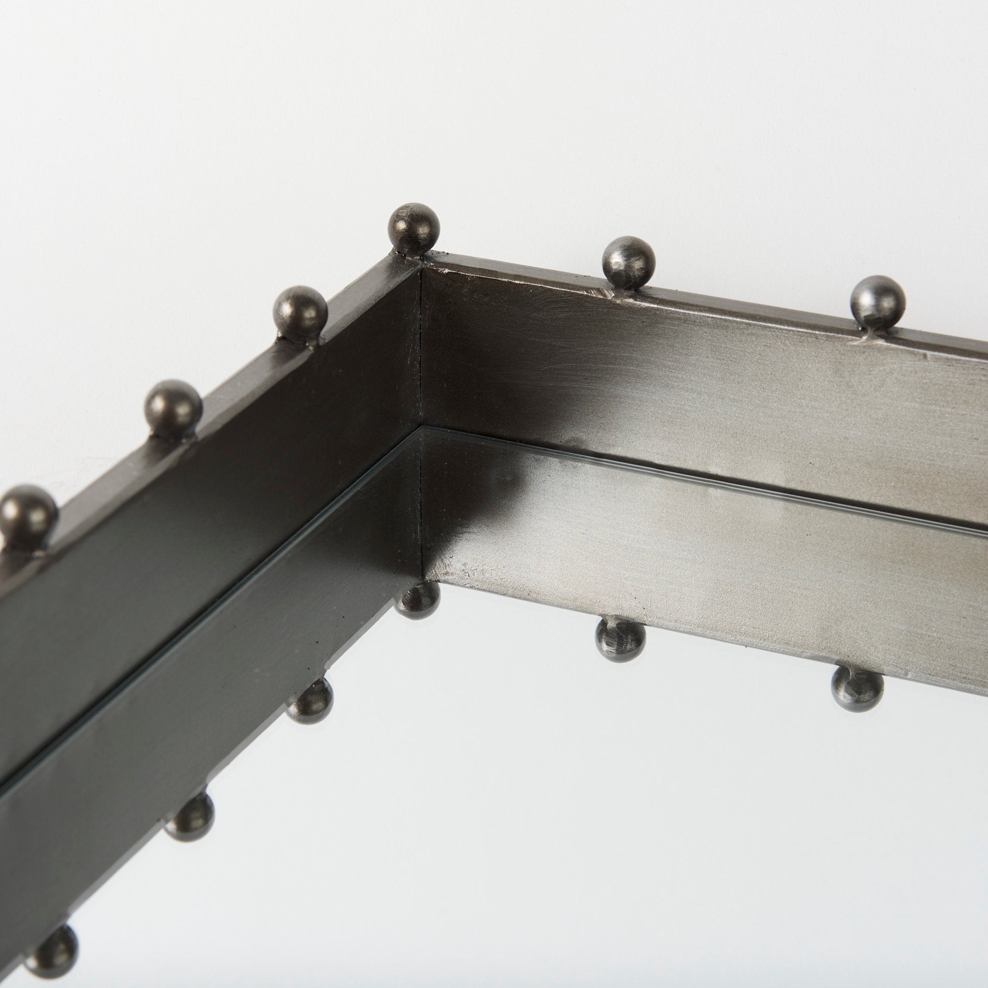 Mercana - Elio Tray in Gray, Metal