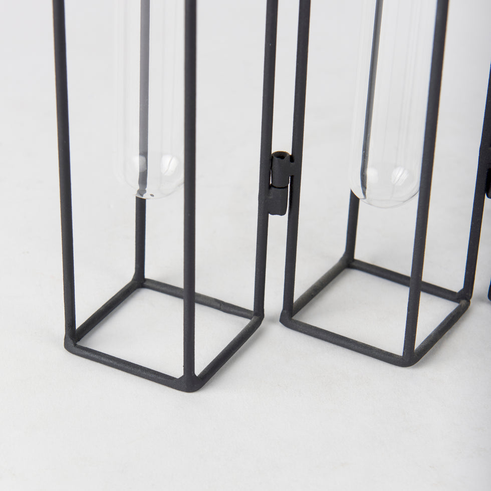 Mercana - Mila Object in Black, Metal