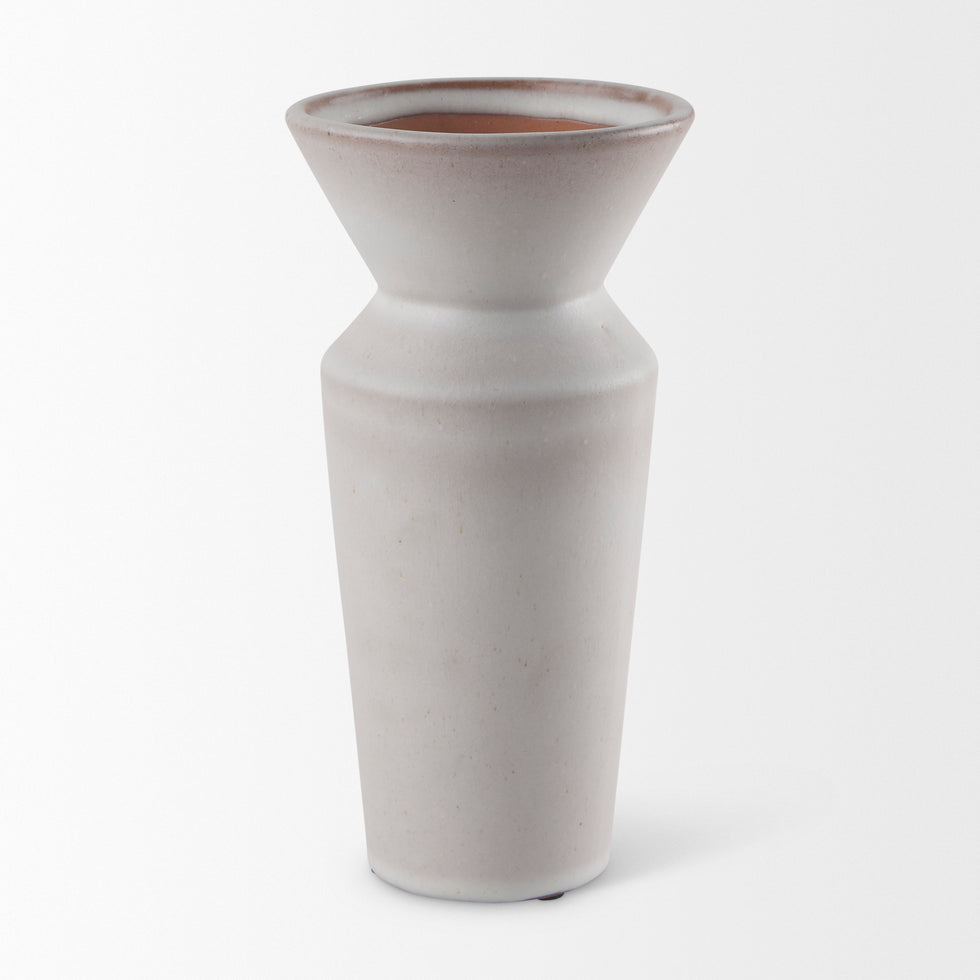Mercana - Esme Vase in Cream, Ceramic