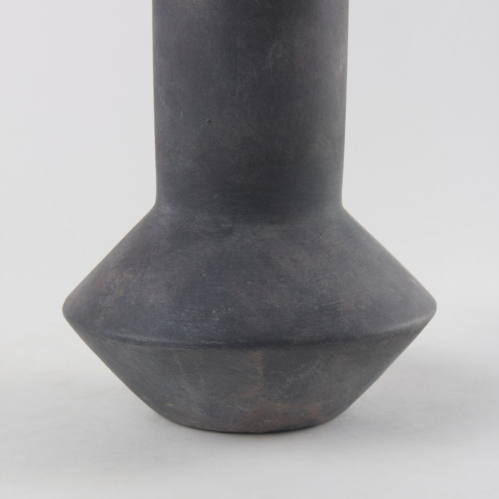 Mercana - Esme Vase in Black, Ceramic
