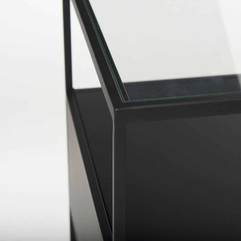 Mercana - Samson End Table in Black, Glass