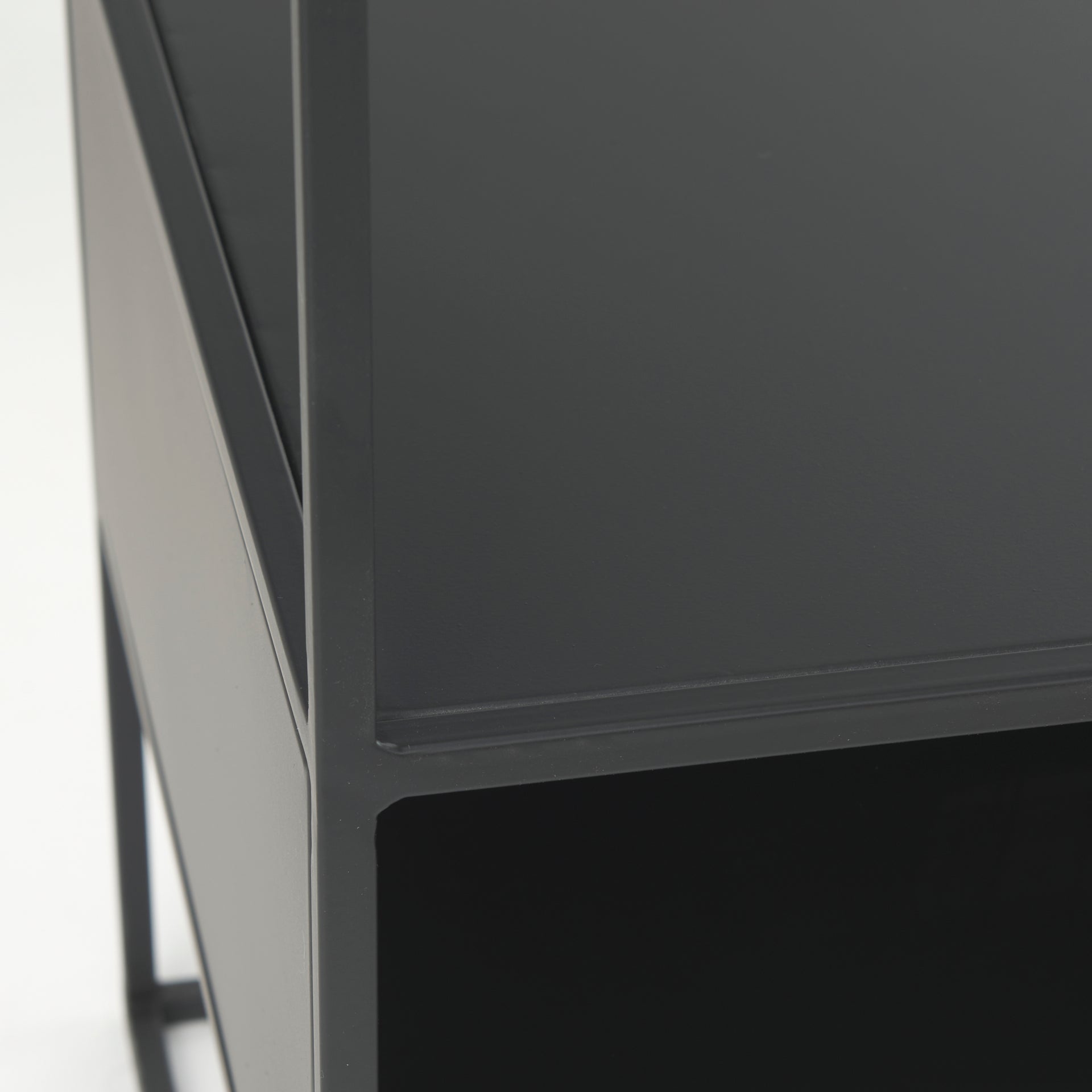 Mercana - Samson End Table in Black, Glass