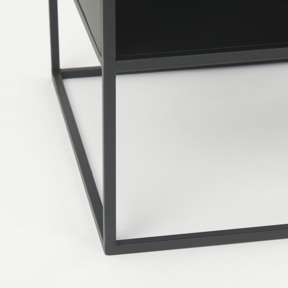 Mercana - Samson End Table in Black, Glass