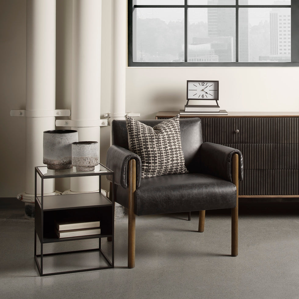 Mercana - Samson End Table in Black, Glass