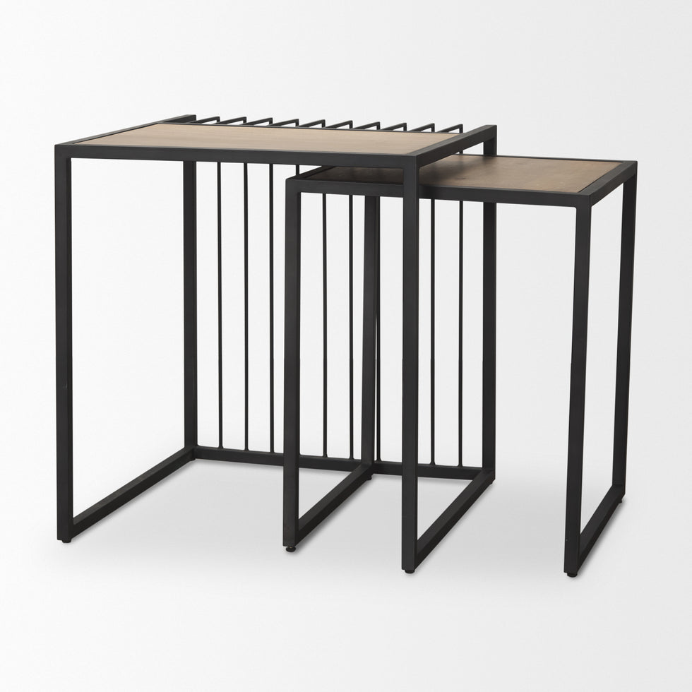 Mercana - Miles End Table in Black, Metal