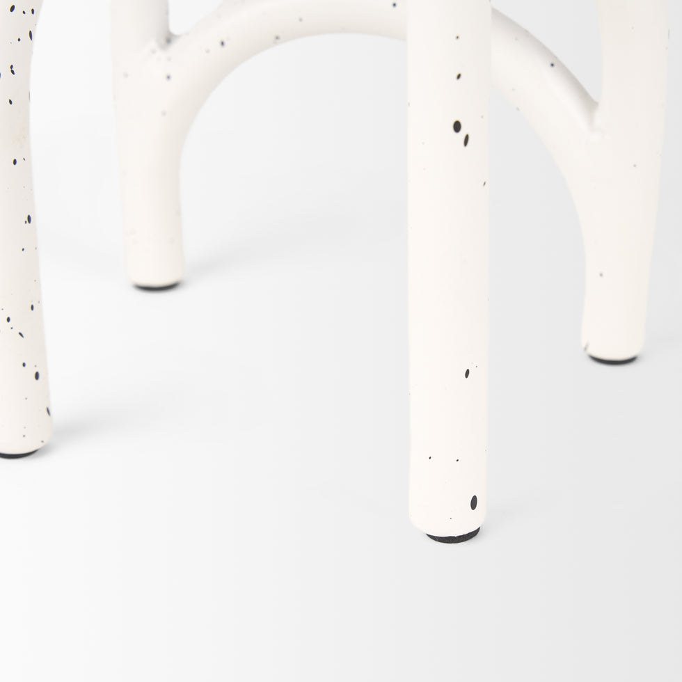 Mercana - Springe Object in White, Metal