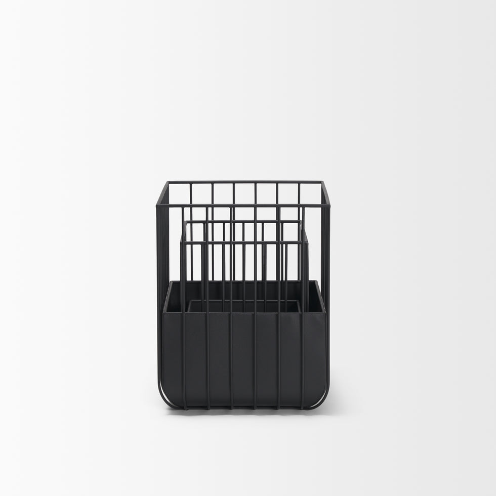 Mercana - Verna Planters in Black, Metal
