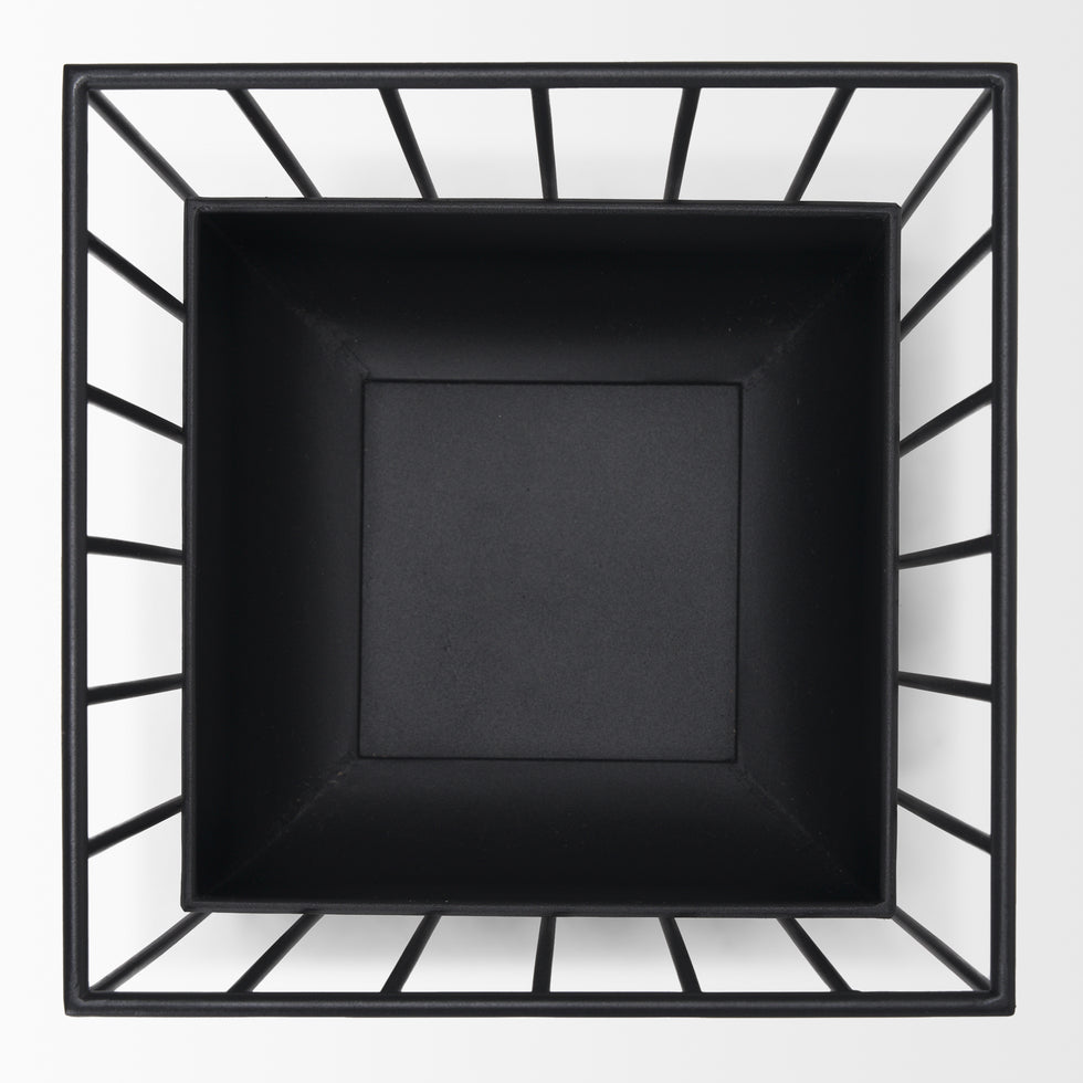 Mercana - Verna Planters in Black, Metal