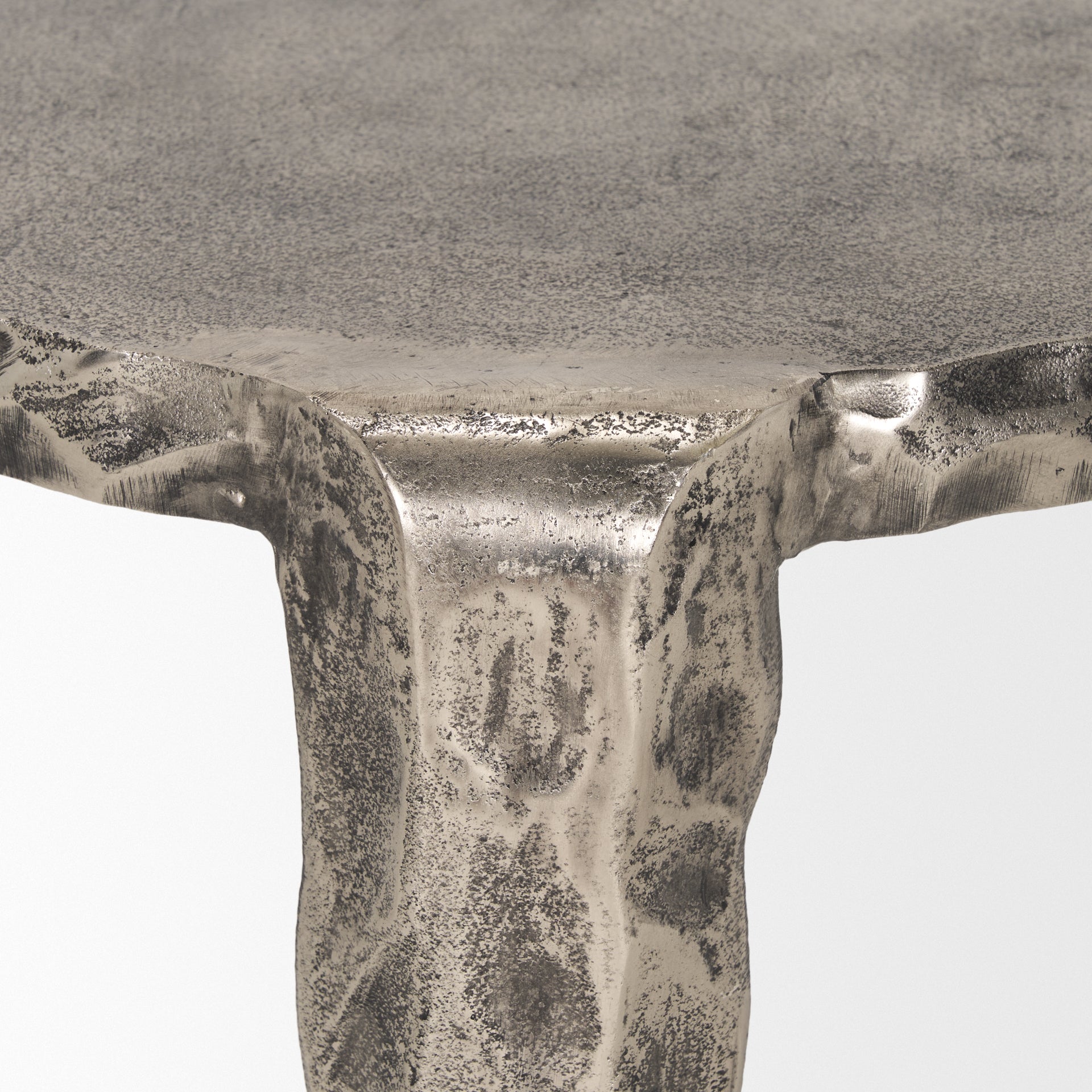 Mercana - Randy Accent Table in Silver, Metal