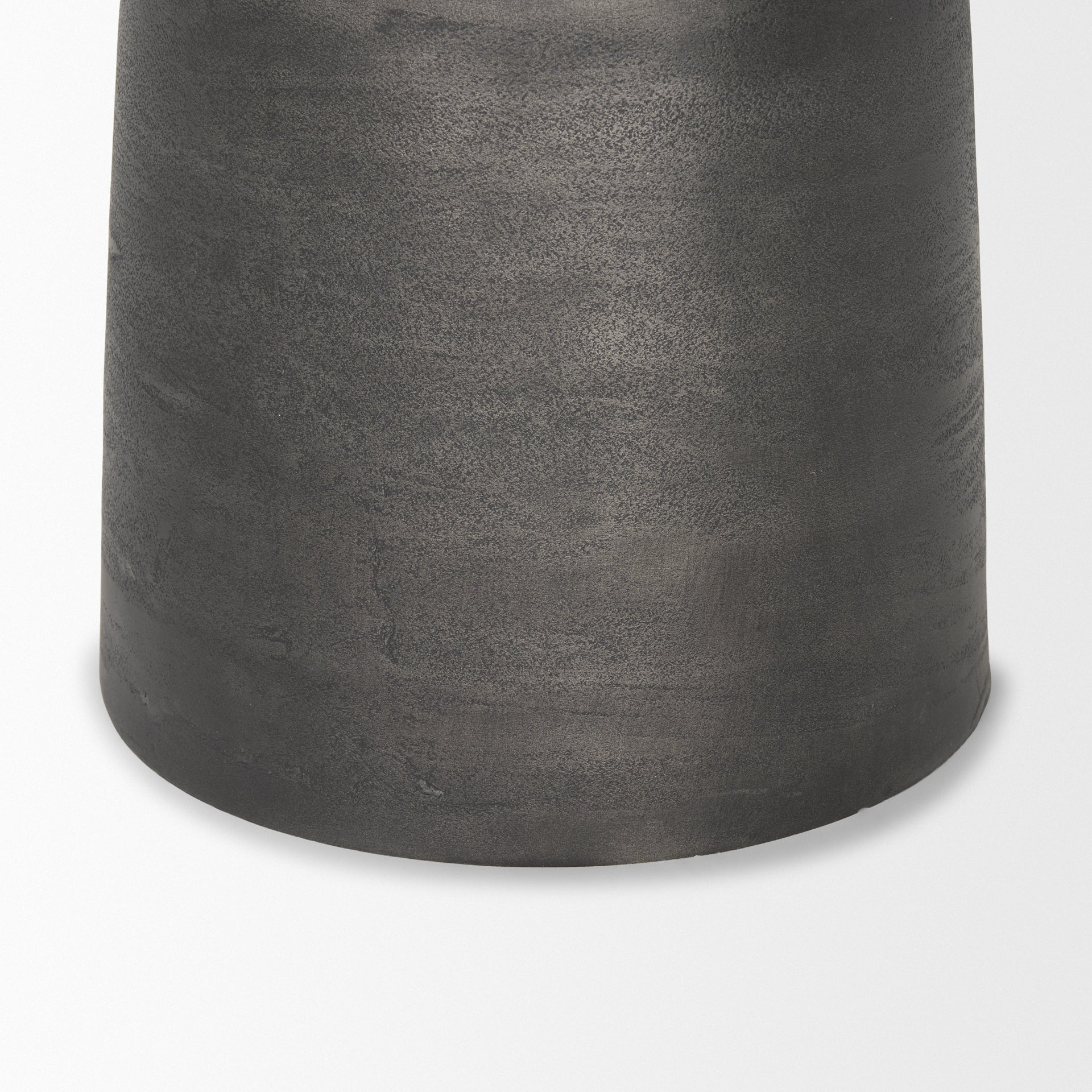 Mercana - Russo Accent Table in Gray, Metal