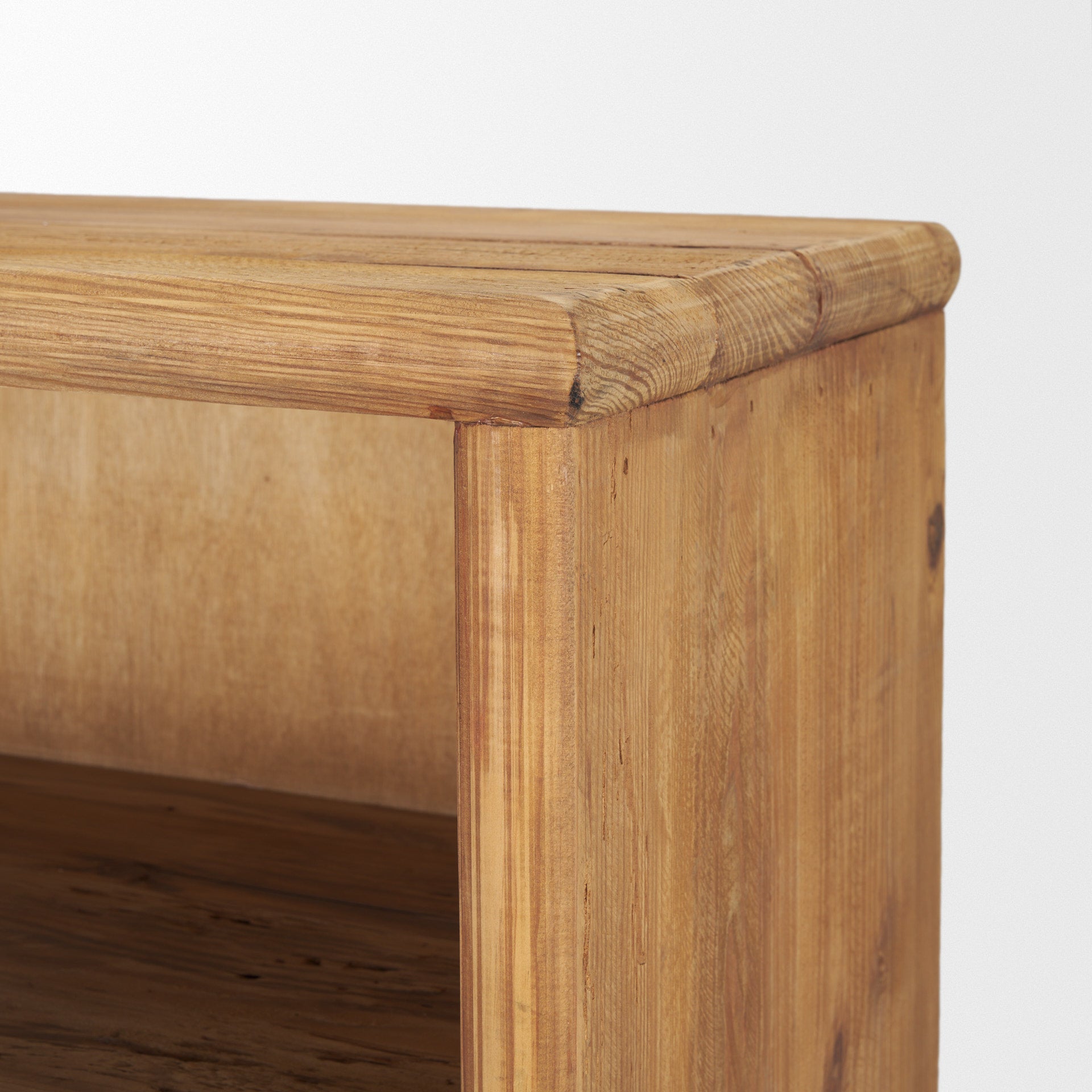 Mercana - Wayde Curio Cabinet in Brown, Wood