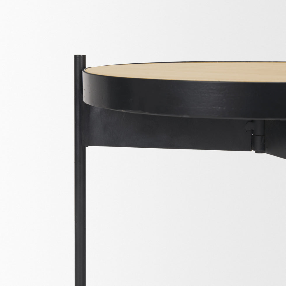 Mercana - Wade End Tables in Beige/Black, Metal/Stone
