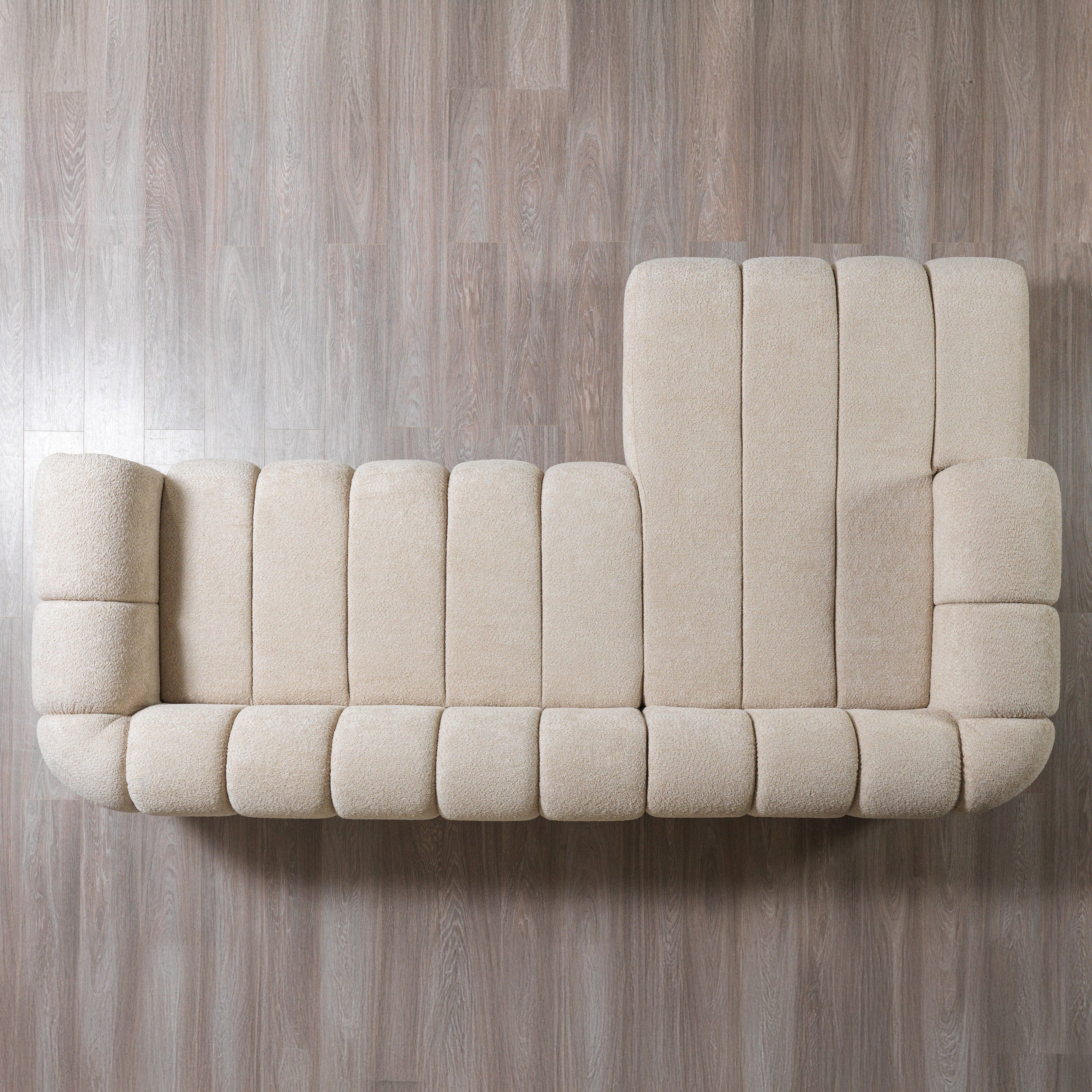 Nova - Lis Sand Boucle 115" Sectional