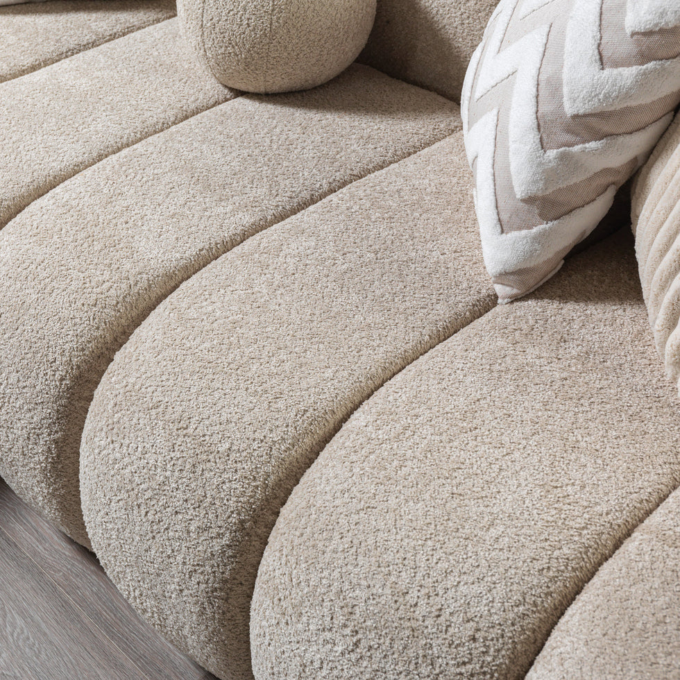 Nova - Lis Sand Boucle 115" Sectional