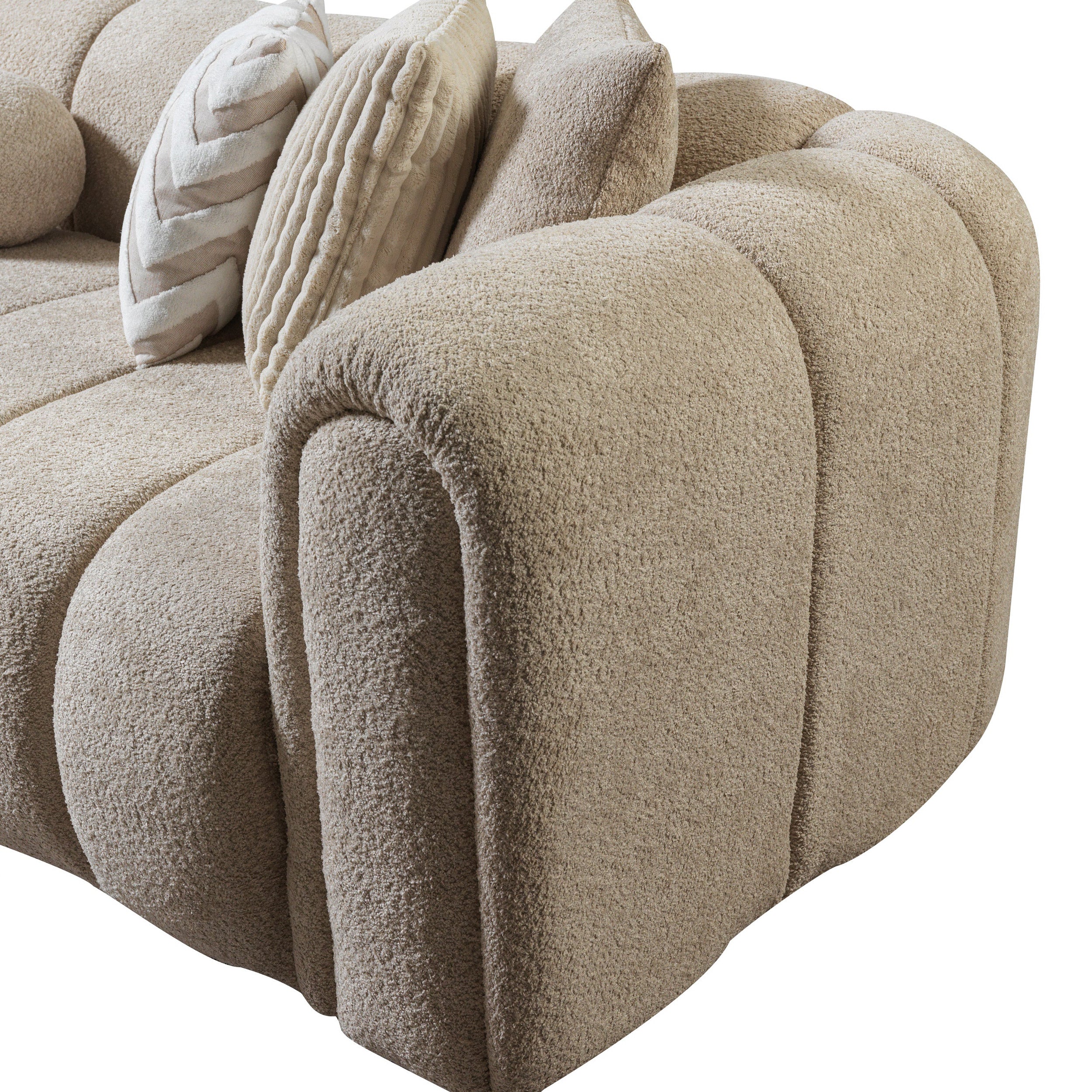 Nova - Lis Sand Boucle 115" Sectional