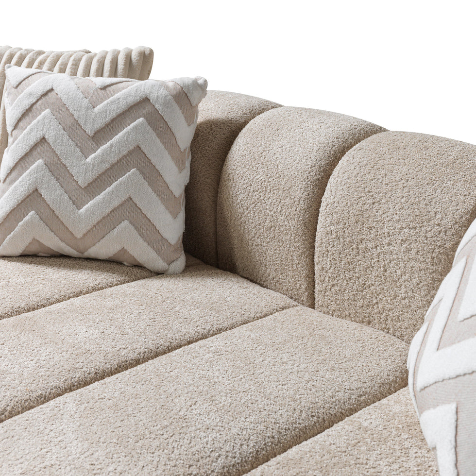 Nova - Lis Sand Boucle 115" Sectional