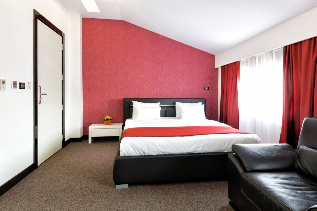 Best Color Combinations For A Bedroom Red Wall