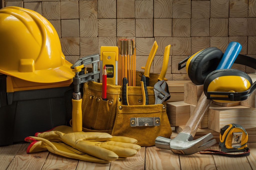 set construction carpentry tools