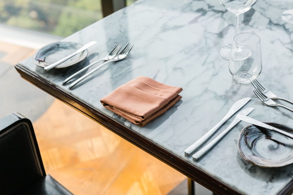 Dining Table A Guide To Tabletops Marble Light