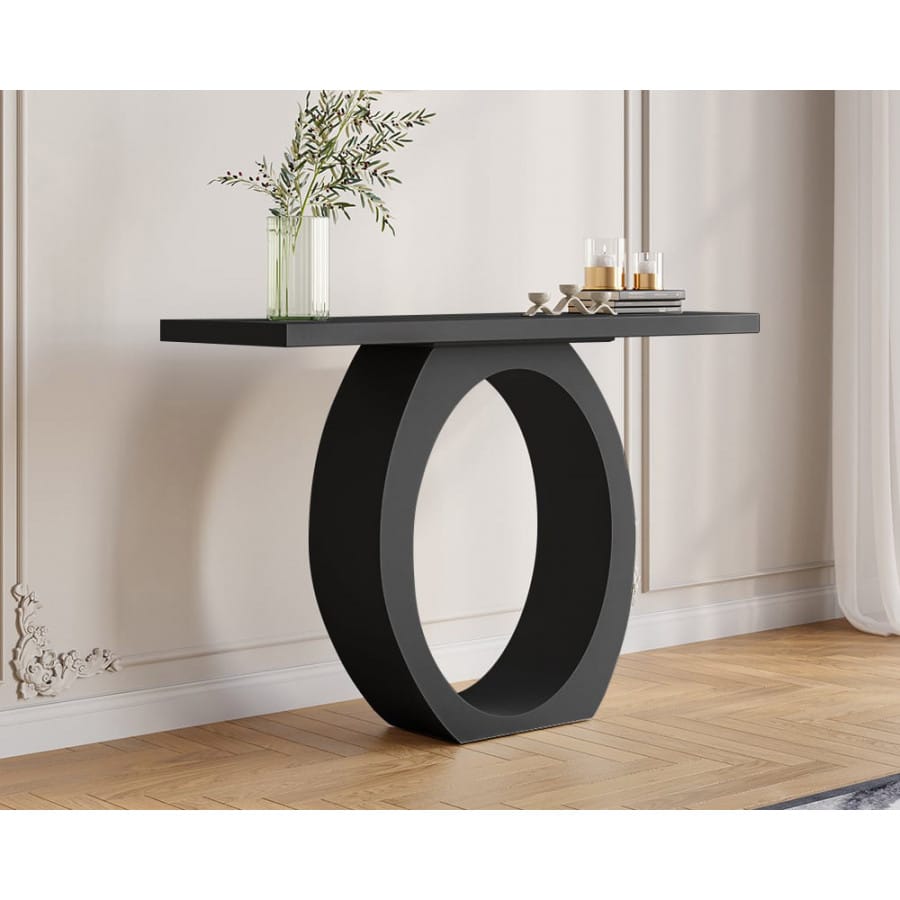black table hmr