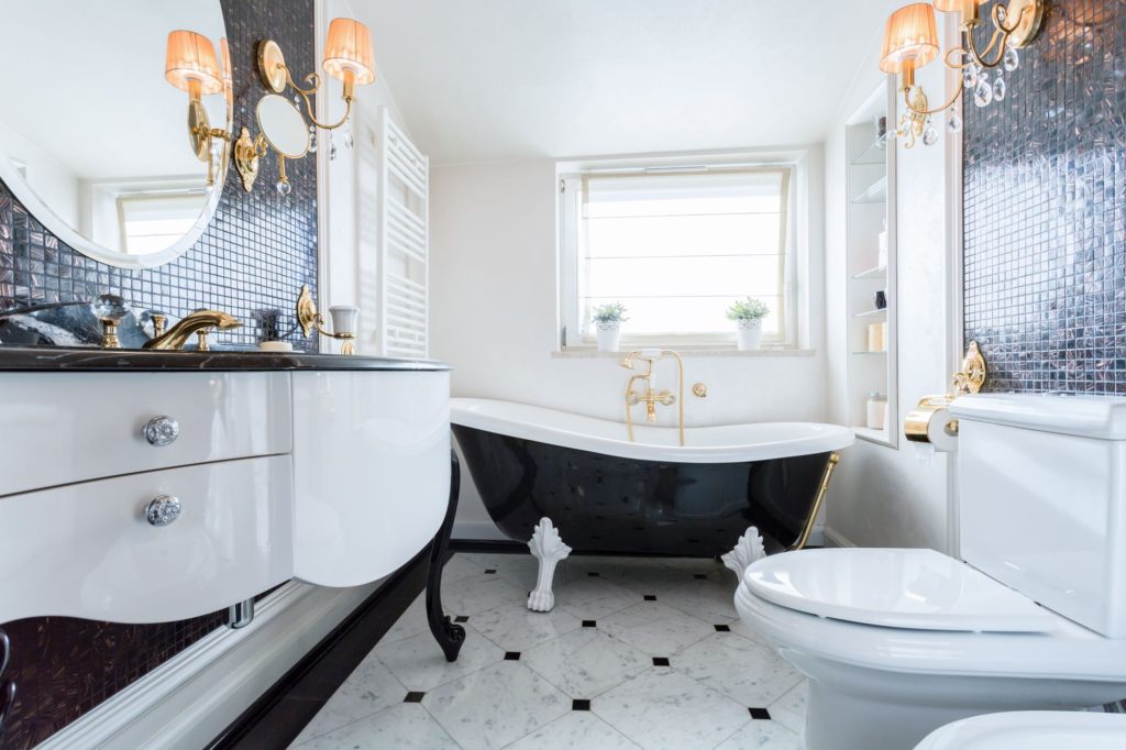 Traditional And Modern Glamour Interiors Bathroom White