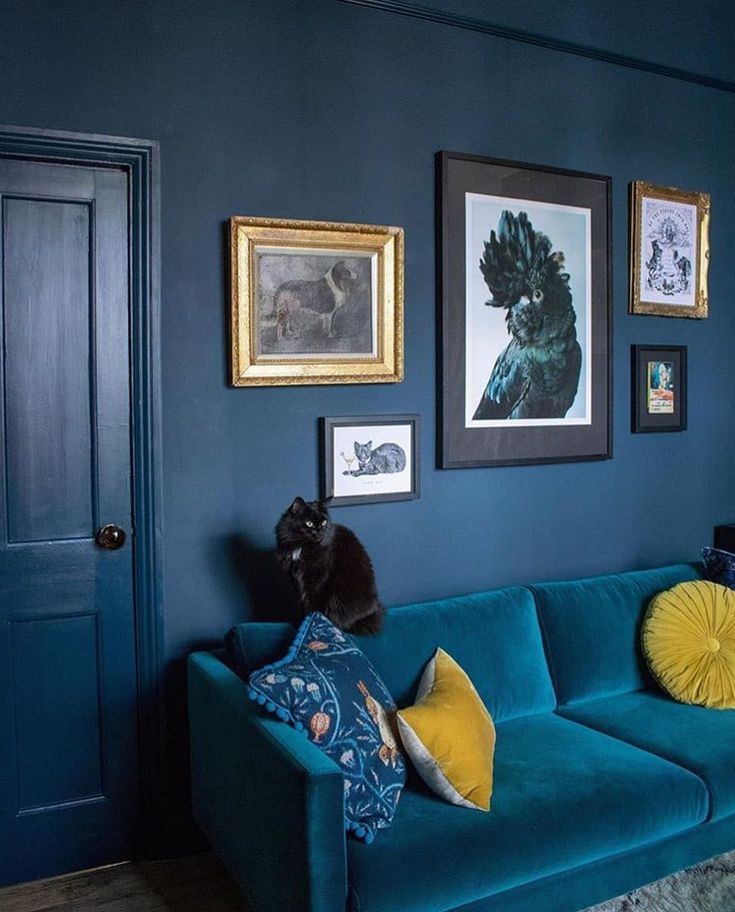 Retro Living Room Design Blue