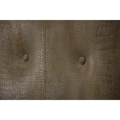 A.R.T. - Morrissey Bezel Lloyd Upholstered Shelter Bedroom Set
