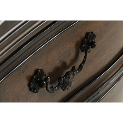 A.R.T. - Kingsport Medium Oak Bachelors Chest