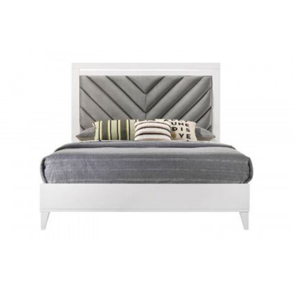 ACME - Chelsie Bed