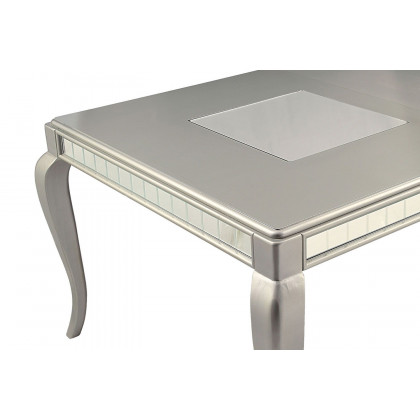 ACME - Francesca Dining Table in Champagne
