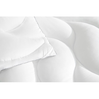Bedgear Performance Comforter - Full/Queen Size, Medium Weight
