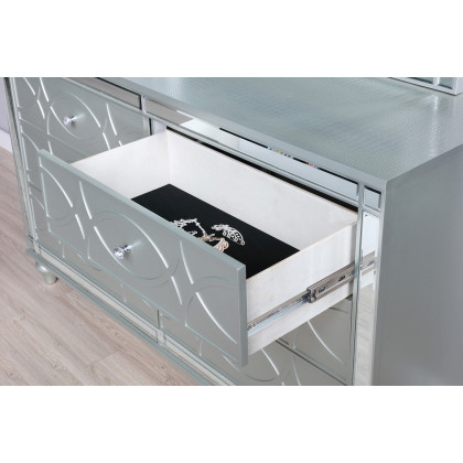 Coaster - Gunnison 6-Drawer Dresser in Silver Metallic