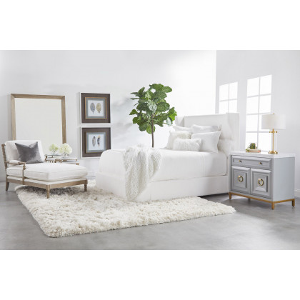 Essentials - Azure Carrera Media Chest