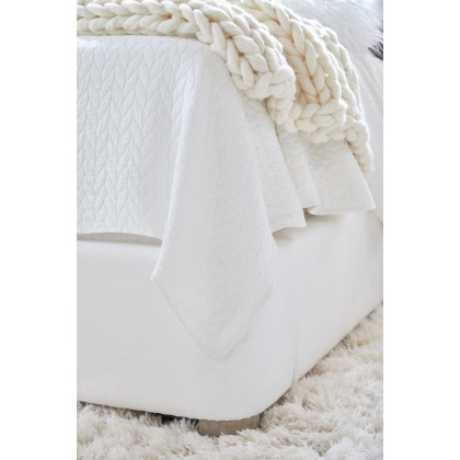 Essentials Balboa Cal King Bed - LiveSmart Peyton Pearl and Natural Gray