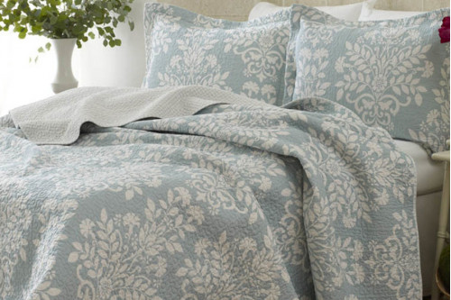 FaFurn™ - 100% Cotton King Size 3-Piece Coverlet Quilt Set in Blue White Floral Pattern