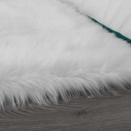 Furnings Cozy Ultra Soft Fluffy Faux Fur White Area Rug - 6'L x 4'W