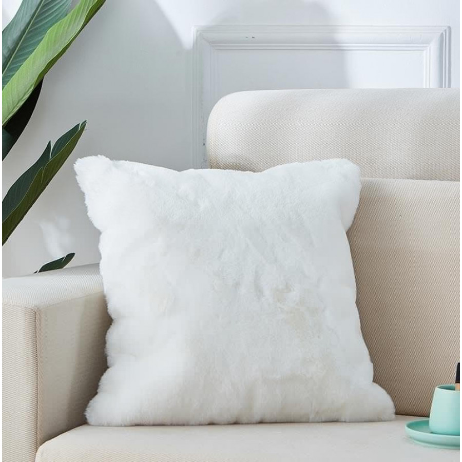 Furnings - Agnes Luxury White Chinchilla Faux Fur Pillow