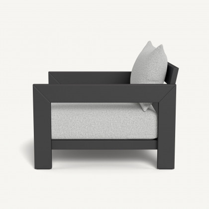 Harbour Hampton Lounge Chair - Aluminum Asteroid / Copacabana Sand / Batyline Silver