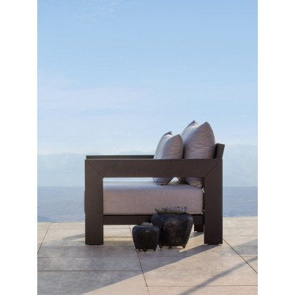 Harbour Hampton Lounge Chair - Aluminum Asteroid / Copacabana Sand / Batyline Silver