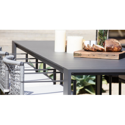 Harbour Loop Stacking Sun Lounge in Aluminum Asteroid / Batyline Silver
