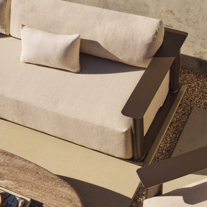 Harbour Newport Aluminum Sofa 96" - Aluminum Asteroid / Riviera Sand