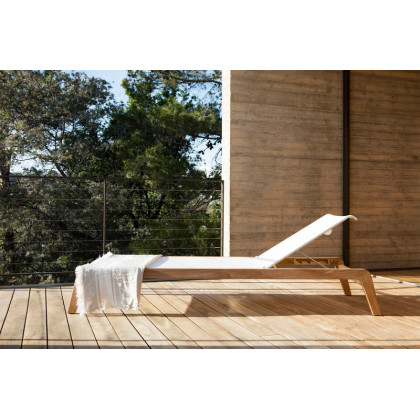 Harbour Pacific Teak Lounge Chair - Teak Charcoal / Copacabana Sand / Batyline Black