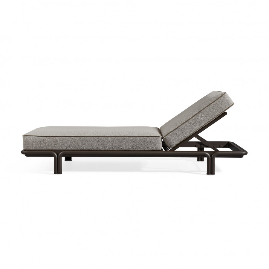 Harbour Parker Sun Lounge - Aluminum Bone / Copacabana Sand / Copacabana Sand