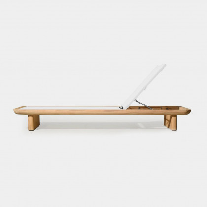 Harbour Victoria Teak Sun Lounge in Teak Natural / Batyline White